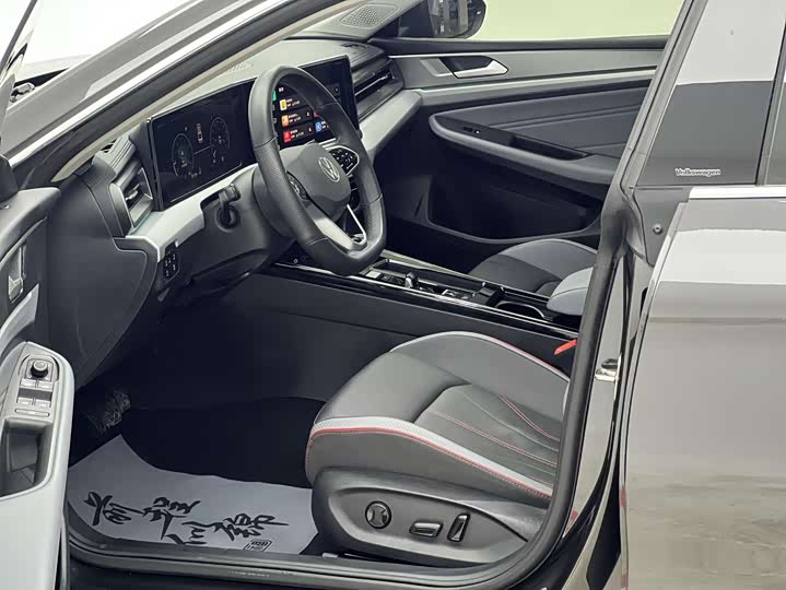 Фото 4 - Volkswagen Lamando L