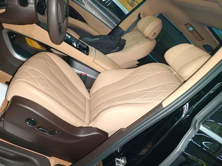 Фото 7 - Denza D9