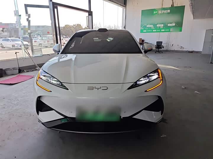 Фото 3 - BYD Sea Lion 07 EV