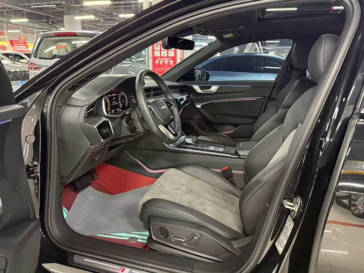 Фото 6 - Audi A6L