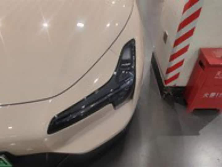 Фото 5 - XPeng Mona M03