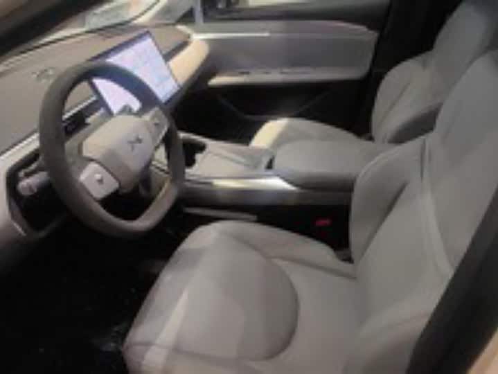 Фото 9 - XPeng Mona M03