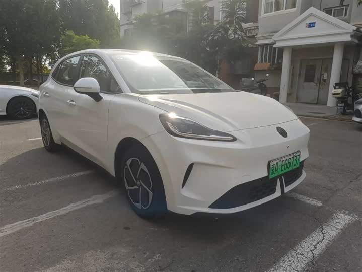 Фото 4 - MG Motor 4 EV
