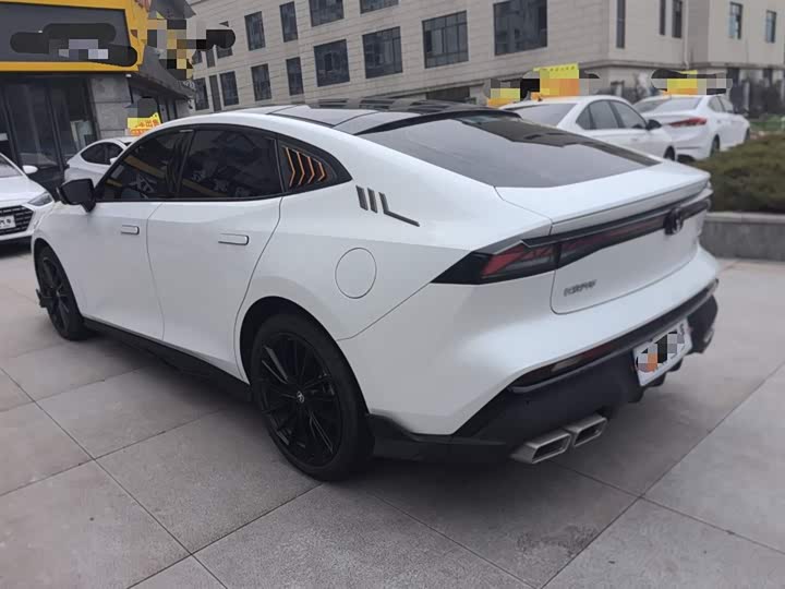 Фото 5 - Changan UNI-V