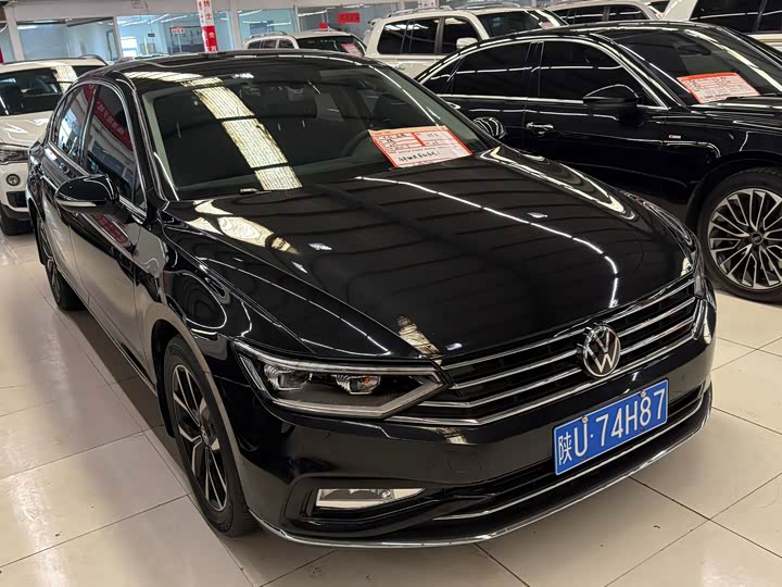 Фото 3 - Volkswagen Magotan