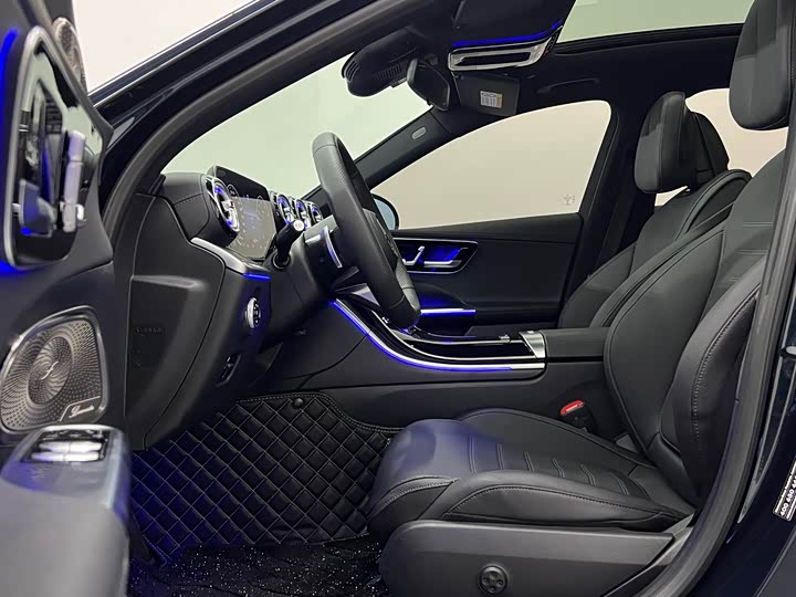 Фото 6 - Mercedes-Benz C-Class