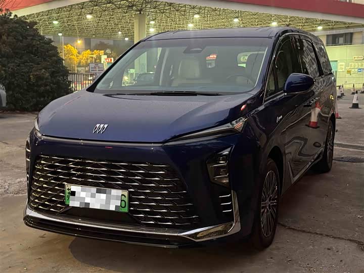 Фото 1 - Buick GL8 Hybrid