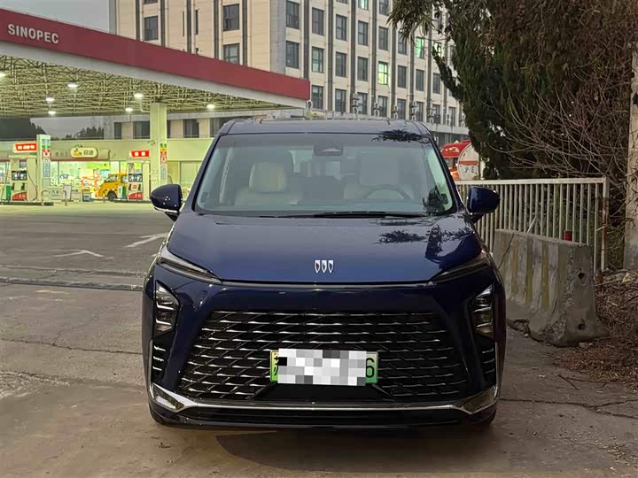 Фото 2 - Buick GL8 Hybrid