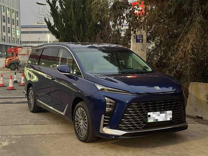 Фото 3 - Buick GL8 Hybrid