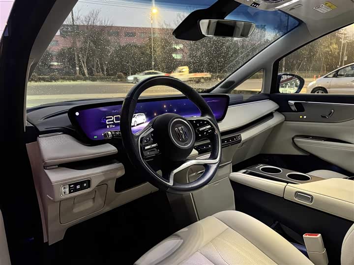 Фото 8 - Buick GL8 Hybrid