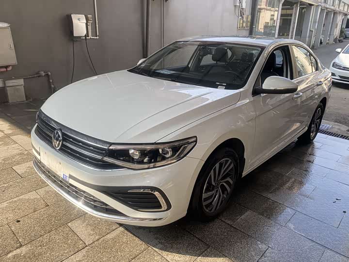 Фото 1 - Volkswagen Bora