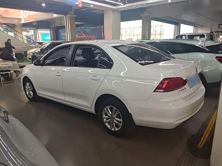 Фото 5 - Volkswagen Santana