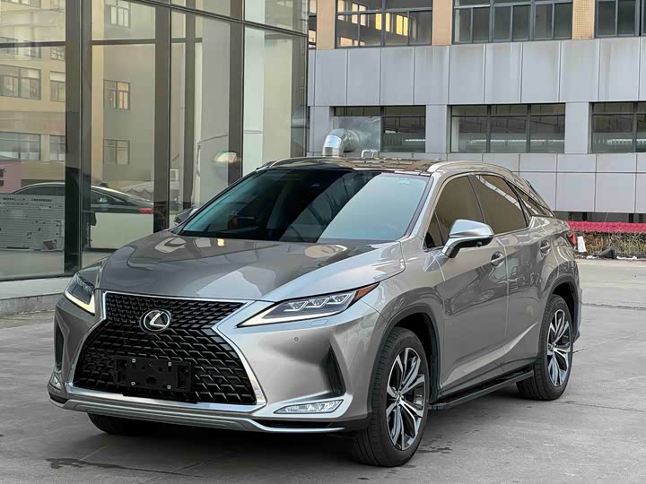 Фото 3 - Lexus RX