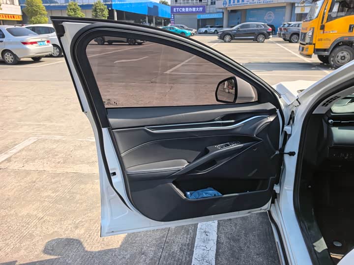 Фото 4 - Ford Mondeo