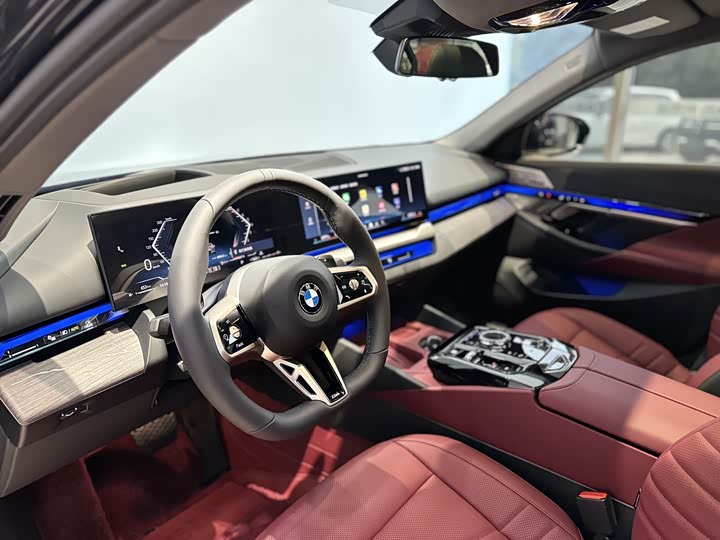 Фото 6 - BMW 5 Series