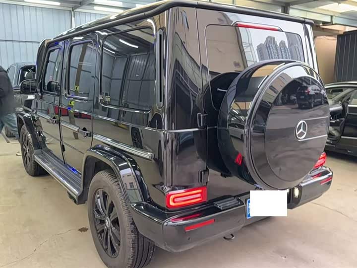 Фото 2 - Mercedes-Benz G-Class