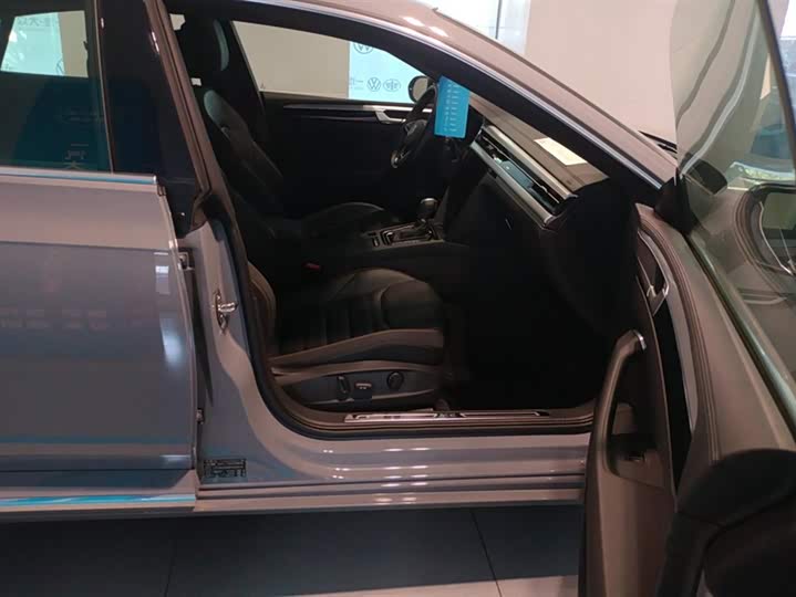 Фото 8 - Volkswagen CC