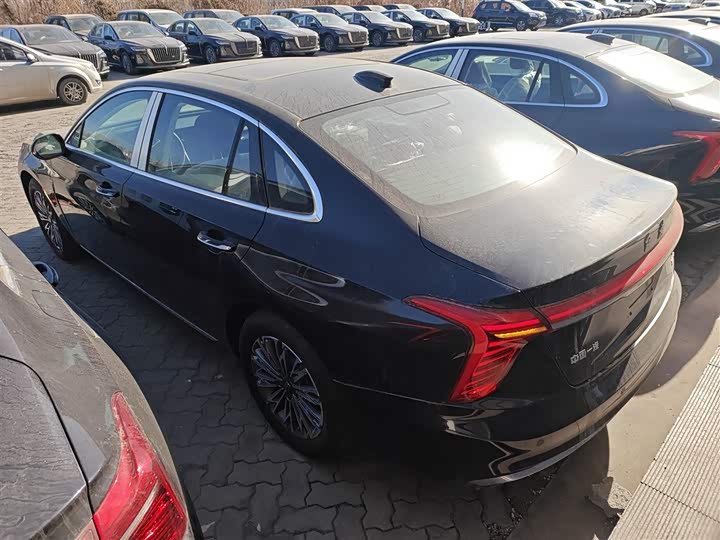 Фото 5 - Hongqi H5