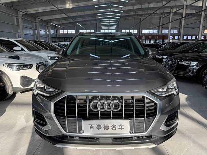 Фото 2 - Audi Q3