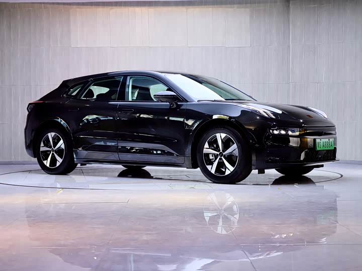 Фото 3 - Zeekr 001