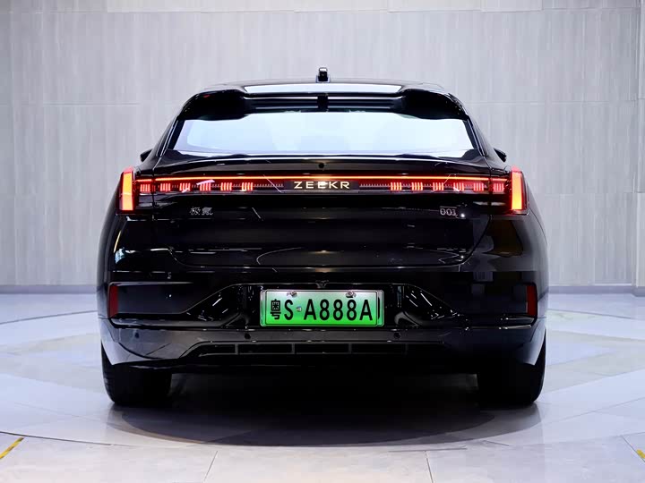 Фото 6 - Zeekr 001