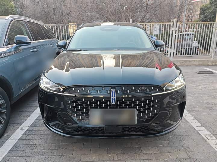 Фото 3 - Lincoln Corsair