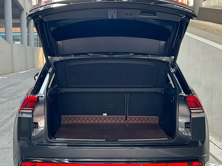 Фото 7 - Volkswagen Tiguan X