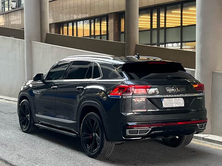 Фото 8 - Volkswagen Tiguan X