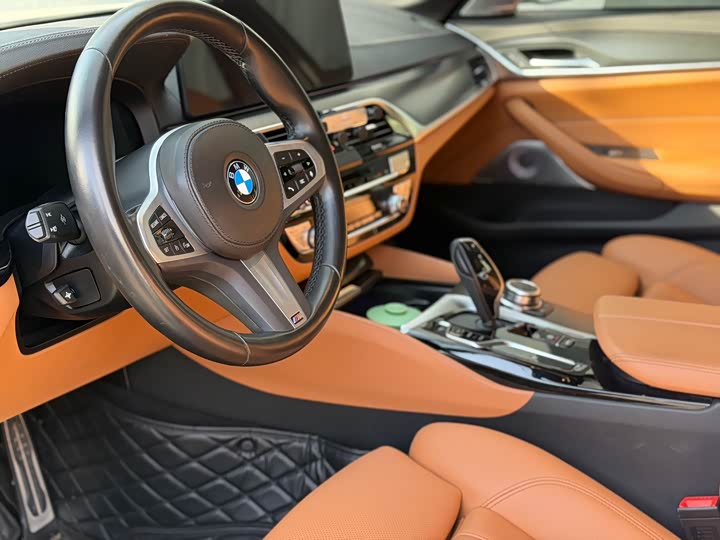 Фото 4 - BMW 5 Series