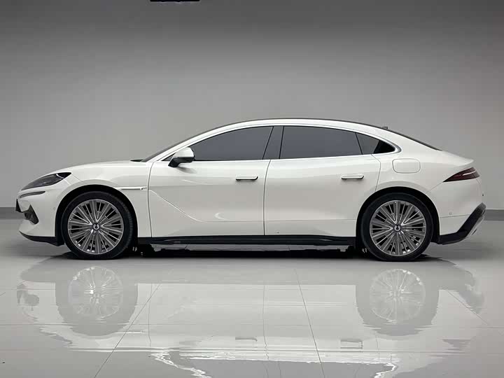 Фото 8 - Denza Z9