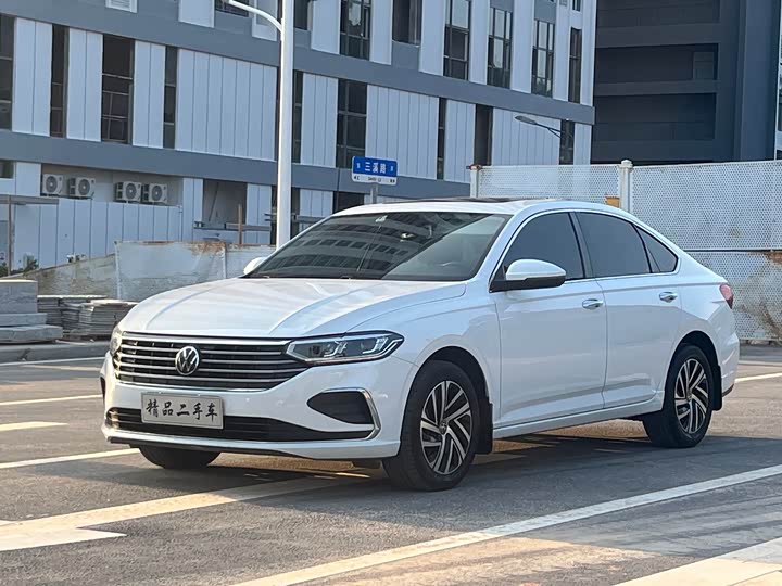 Фото 1 - Volkswagen Lavida