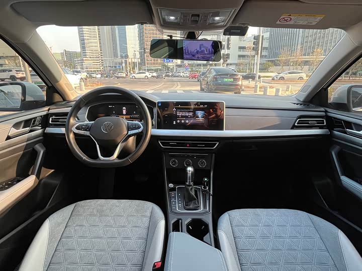 Фото 8 - Volkswagen Lavida