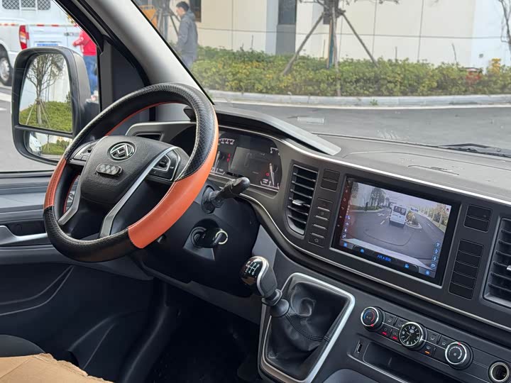 Фото 8 - Maxus V80