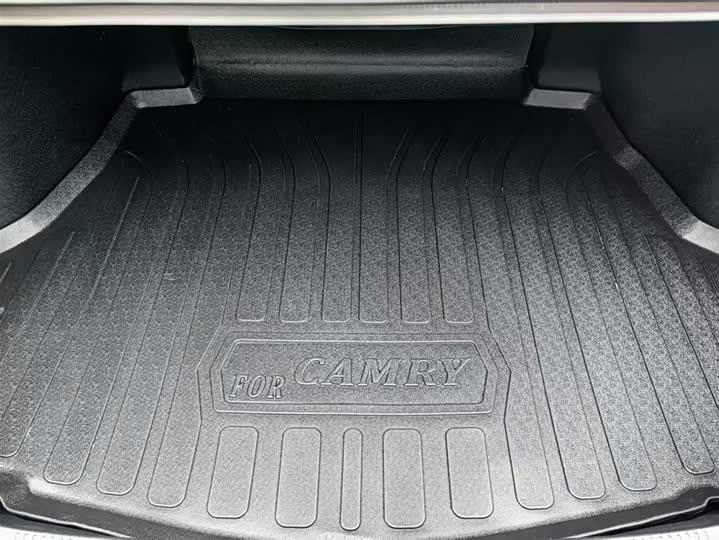 Фото 5 - Toyota Camry