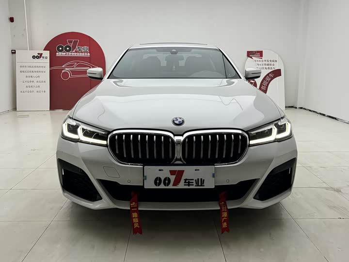 Фото 2 - BMW 5 Series