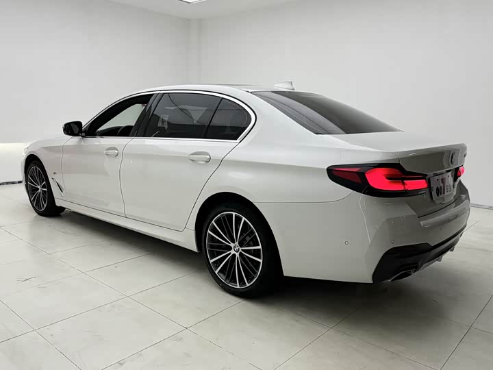 Фото 7 - BMW 5 Series