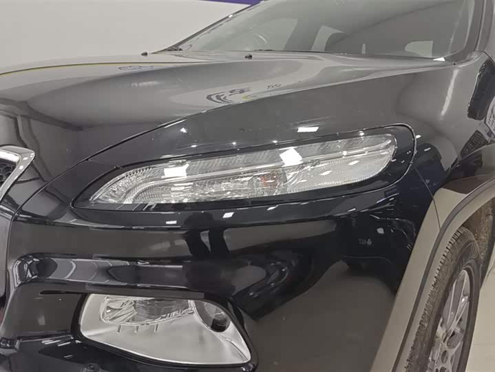 Фото 5 - Jeep Cherokee