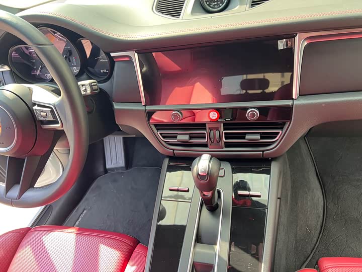 Фото 8 - Porsche Macan