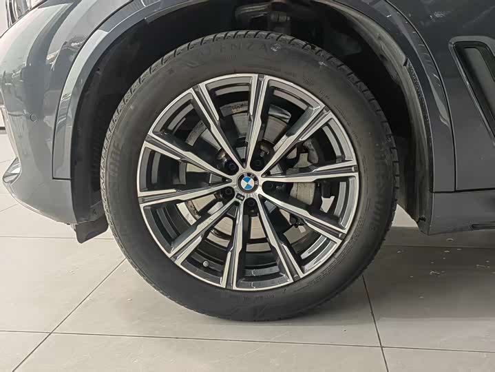 Фото 5 - BMW X5