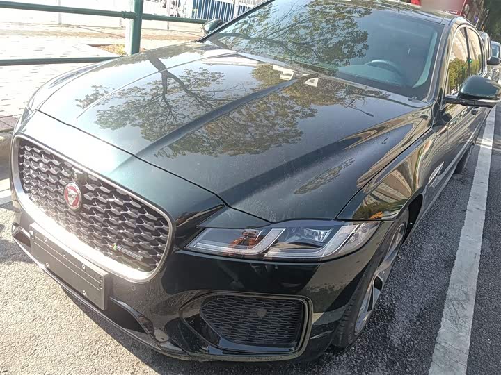 Фото 2 - Jaguar XF L