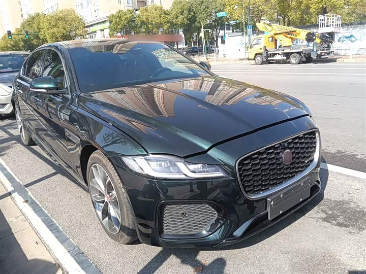 Фото 4 - Jaguar XF L