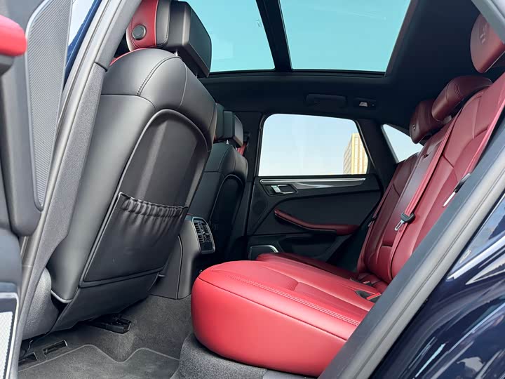 Фото 8 - Porsche Macan