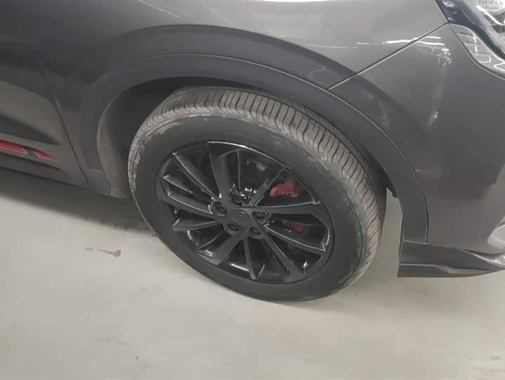 Фото 6 - Geely Coolray