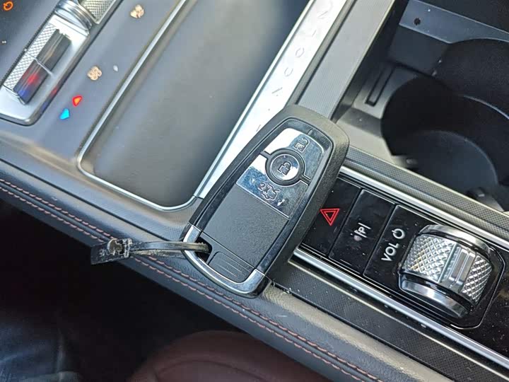 Фото 9 - Lincoln Z (Zephyr)