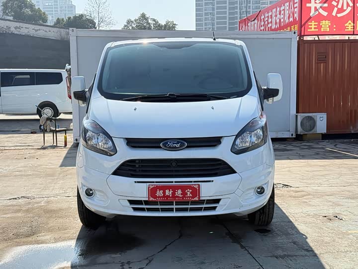 Фото 2 - Ford Transit