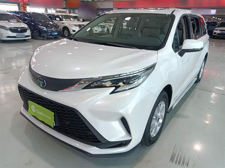 Фото 2 - Toyota Granvia