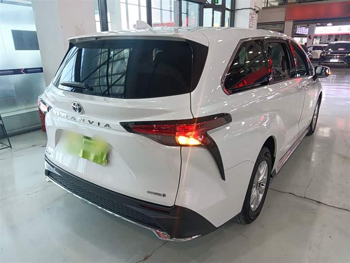 Фото 7 - Toyota Granvia