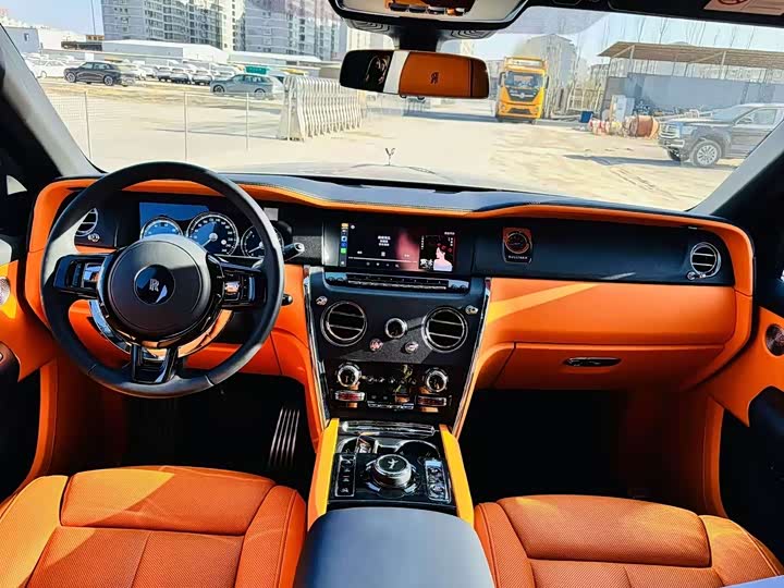 Фото 4 - Rolls-Royce Cullinan