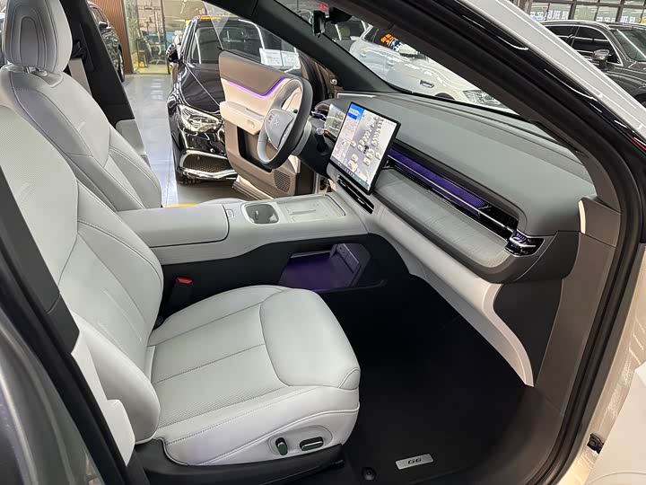 Фото 8 - XPeng G6