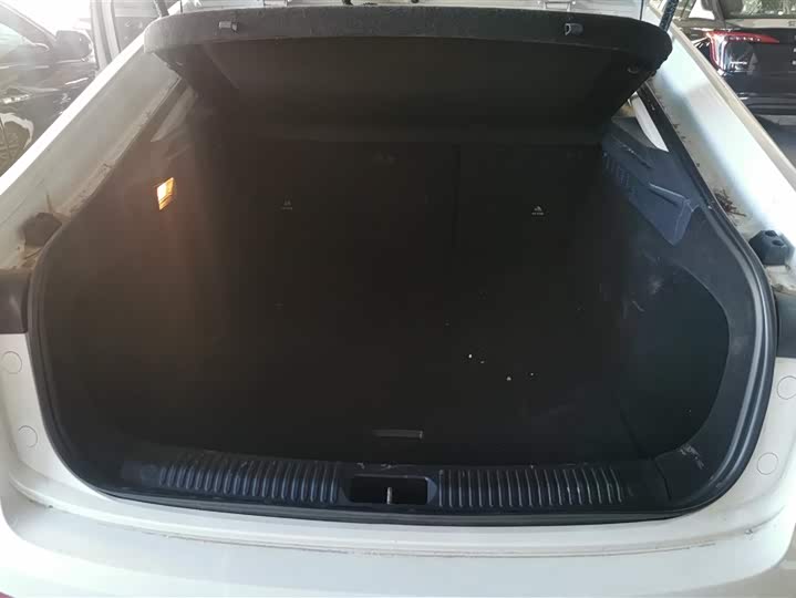 Фото 4 - Bestune B70